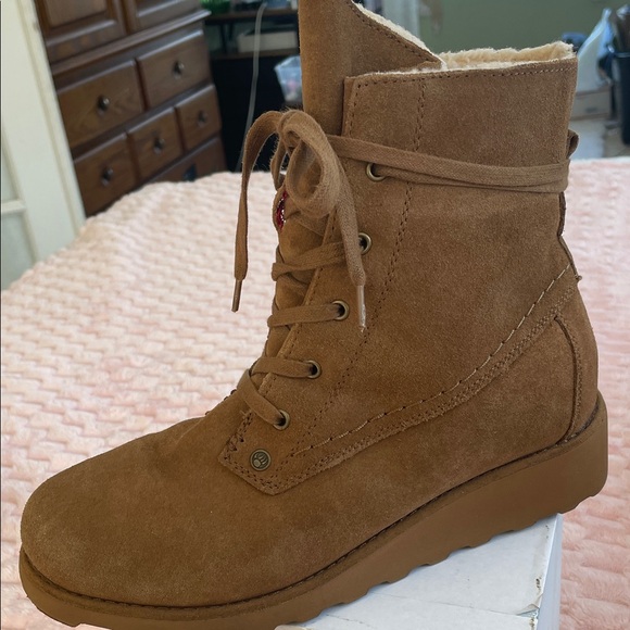 BearPaw Women's Brown Suede Lace Up Boots - Picture 2 of 11